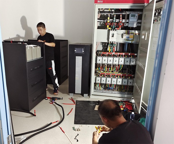 UPS電池安裝 UPS電池安裝